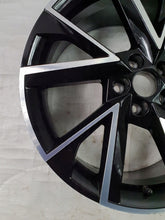 Laden Sie das Bild in den Galerie-Viewer, 1x Alufelge 18 Zoll 7.0&quot; 5x112 39ET 657601025G 657601025A Skoda Scala Kamiq