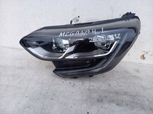 Laden Sie das Bild in den Galerie-Viewer, Frontscheinwerfer Renault Megane IV 260602792R Links Scheinwerfer Headlight