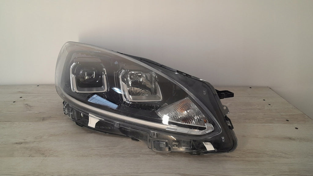 Frontscheinwerfer Ford Kuga LV4B-13E014-CD Rechts Scheinwerfer Headlight