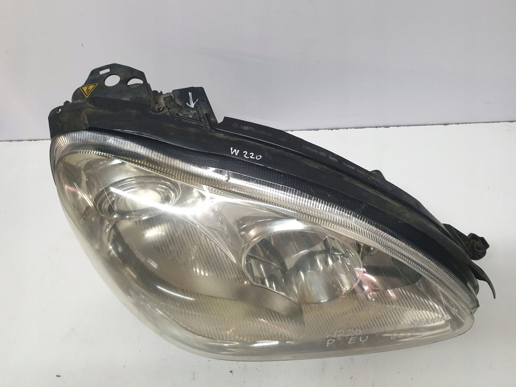 Frontscheinwerfer Mercedes-Benz W220 A2208202401 Xenon Rechts Headlight