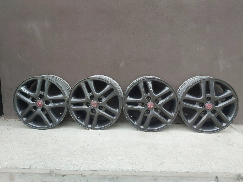 4x Alufelge 16 Zoll 7.0" 5x114.3 35ET Glanz Silber Toyota 4 Ii Rim Wheel FEL5487405934wv