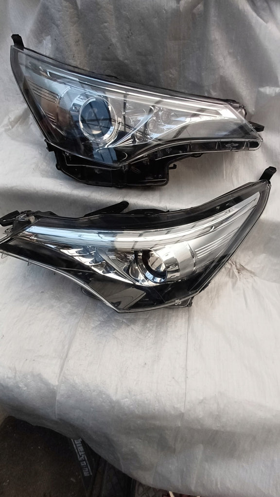Frontscheinwerfer Toyota Avensis 12V23825 LED Ein Stück (Rechts oder Links) SCH8189163167lg