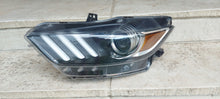 Laden Sie das Bild in den Galerie-Viewer, Frontscheinwerfer Ford FR3B-13006 Xenon Links Scheinwerfer Headlight