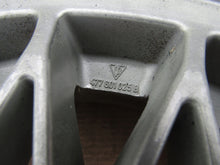 Laden Sie das Bild in den Galerie-Viewer, 1x Alufelge 15 Zoll 6.0&quot; 5x130 43ET 477601025B Porsche 924 Rim Wheel