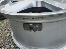 Load image into Gallery viewer, 1x Alufelge 18 Zoll 8.0" 5x112 43ET Glanz Silber 8E0601025AK Audi A6 C6 A4 B7 B6 FEL3948923535lx