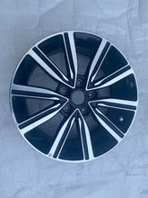 Load image into Gallery viewer, 1x Alufelge 17 Zoll 7.5&quot; 5x114.3 52 5ET 52910-D4650 Kia Optima Rim Wheel
