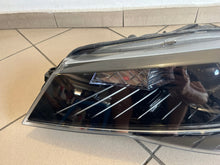 Laden Sie das Bild in den Galerie-Viewer, Frontscheinwerfer Skoda Superb III 3V1941015A Xenon Links Scheinwerfer Headlight