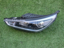 Laden Sie das Bild in den Galerie-Viewer, Frontscheinwerfer Hyundai I30 III 92101-G4020 Links Scheinwerfer Headlight SCH1752542881bs