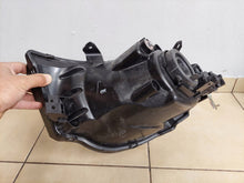 Laden Sie das Bild in den Galerie-Viewer, Frontscheinwerfer Mitsubishi L200 Rechts Scheinwerfer Headlight