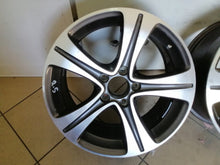 Laden Sie das Bild in den Galerie-Viewer, 1x Alufelge 17 Zoll 7.5&quot; 5x112 40ET Glanz Silber A2134011200 Mercedes-Benz W213