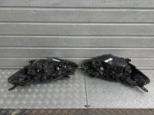 Laden Sie das Bild in den Galerie-Viewer, Frontscheinwerfer Toyota Yaris Ein Satz Scheinwerfer Headlight SCH8725543045hh