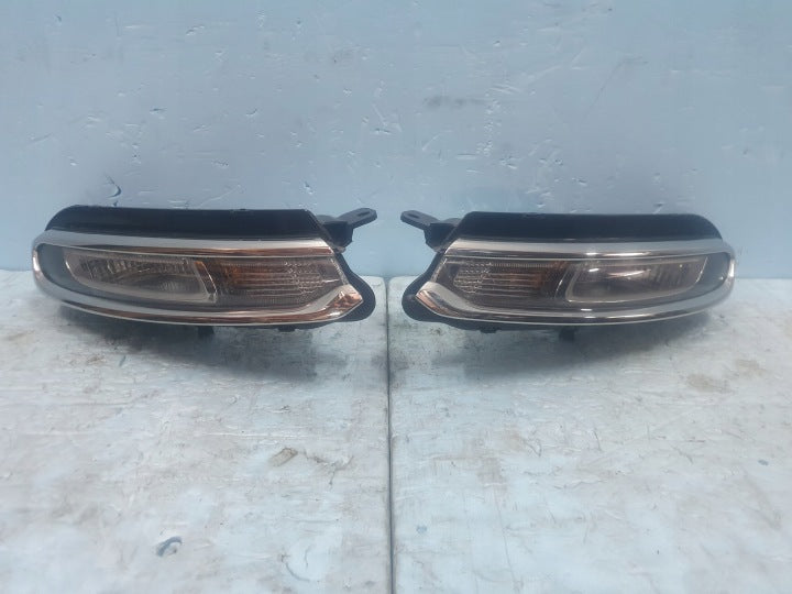 Frontscheinwerfer Citroën C3 III 9820877980 9820878080 Ein Satz Headlight SCH8356200402pl