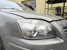 Laden Sie das Bild in den Galerie-Viewer, Frontscheinwerfer Toyota Avensis Ein Stück (Rechts oder Links) Headlight SCH8182006293in