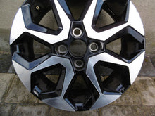 Laden Sie das Bild in den Galerie-Viewer, 1x Alufelge 15 Zoll 4.5&quot; 4x100 35ET Matt Silber 42611-0H050 Toyota Aygo