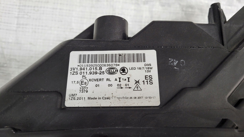 Frontscheinwerfer Skoda Superb III 3V1941015B Xenon Links Scheinwerfer Headlight