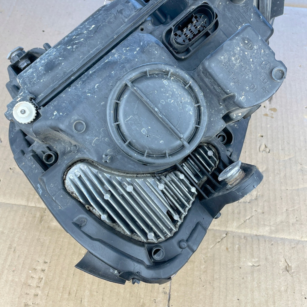 Frontscheinwerfer Mercedes-Benz W212 A2128205861 Xenon Rechts Headlight SCH8315683282pq
