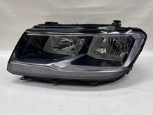 Laden Sie das Bild in den Galerie-Viewer, Frontscheinwerfer VW Tiguan 5NB941005B Halogen Links Scheinwerfer Headlight