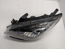 Laden Sie das Bild in den Galerie-Viewer, Frontscheinwerfer Opel Mokka Xenon Links Scheinwerfer Headlight SCH8995656167av