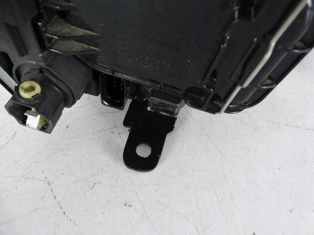 Frontscheinwerfer Seat I Ibiza V 6F1941015B Ein Stück (Rechts oder Links)