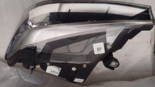 Laden Sie das Bild in den Galerie-Viewer, Frontscheinwerfer BMW F26 F25 740001704 Xenon Links Scheinwerfer Headlight SCH2781534846jc