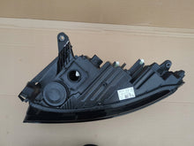 Laden Sie das Bild in den Galerie-Viewer, Frontscheinwerfer Skoda Enyaq 5LB941015 5LB9410155LB941015 LED Links Headlight