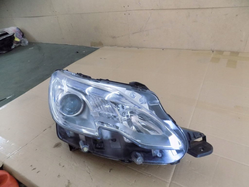 Frontscheinwerfer Peugeot 2008 9677810280 Rechts Scheinwerfer Headlight