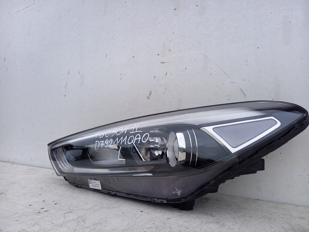 Frontscheinwerfer Hyundai Tucson D7921110A0 Links Scheinwerfer Headlight