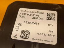 Laden Sie das Bild in den Galerie-Viewer, Frontscheinwerfer Mercedes-Benz Eqs A2979064603 Vorderseite Headlight SCH9632616137ns