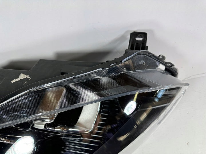Frontscheinwerfer Ford Kuga LV4B-13E017-AJ LV4B-13E016-AJ Ein Satz Headlight SCH6596002032nj