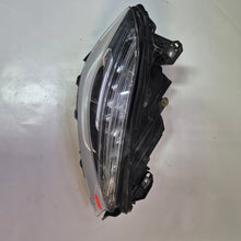 Laden Sie das Bild in den Galerie-Viewer, Frontscheinwerfer Mercedes-Benz W176 A1768204361 Xenon Rechts Headlight SCH5103356764ws