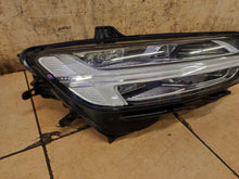 Load image into Gallery viewer, Frontscheinwerfer Volvo V60 II S60 III Rechts Scheinwerfer Headlight SCH1289072371lu