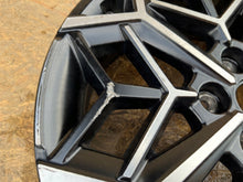 Load image into Gallery viewer, 1x Alufelge 19 Zoll 7.5&quot; 5x114.3 51ET 52910-N7400 Hyundai Tucson Rim Wheel