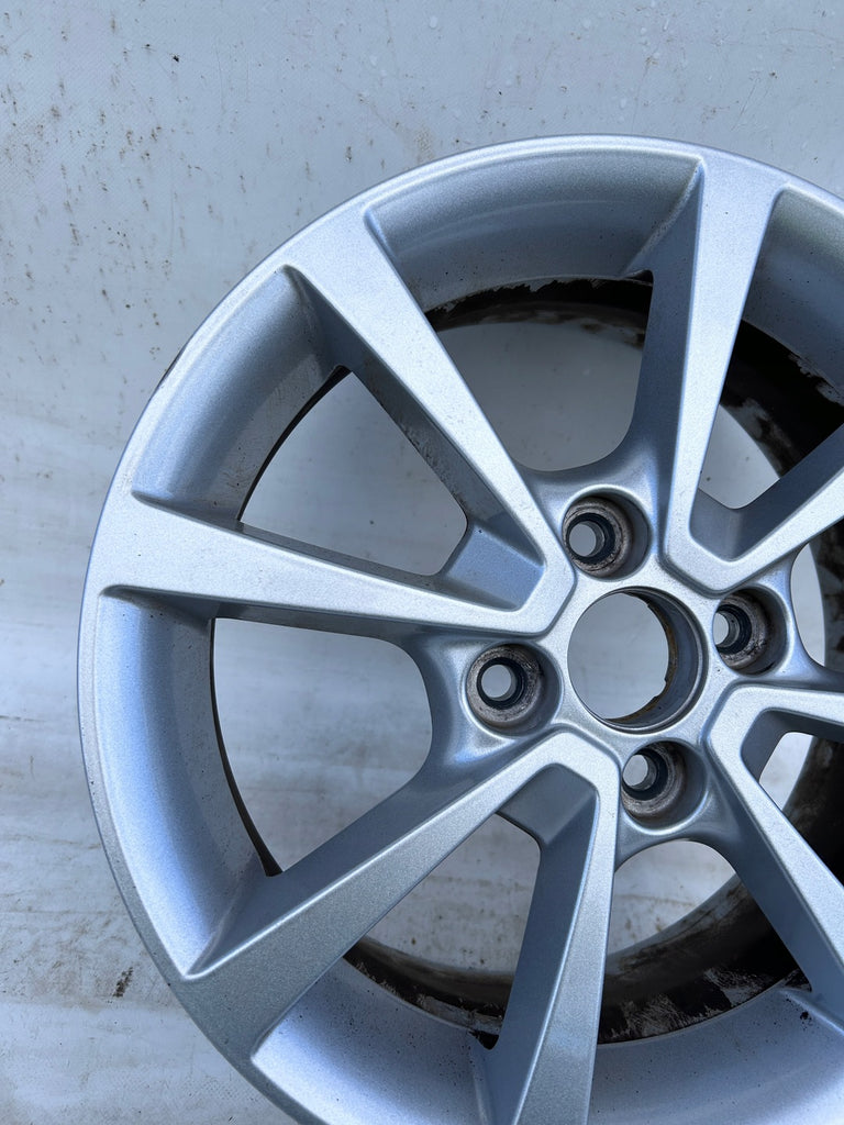 1x Alufelge 15 Zoll 6.0" 4x100 48ET Silber K7400ADE05 Hyundai I10 Rim Wheel