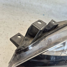 Laden Sie das Bild in den Galerie-Viewer, Frontscheinwerfer Mazda 3 BDG7-51040 Xenon Links Scheinwerfer Headlight SCH4754688203eh