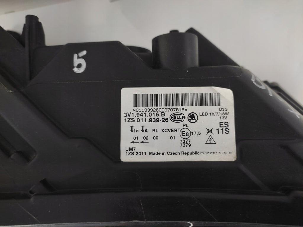 Frontscheinwerfer Skoda Superb III 3V1941016B LED Rechts Scheinwerfer Headlight