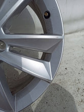 Laden Sie das Bild in den Galerie-Viewer, 1x Alufelge 17 Zoll 7.0&quot; 5x108 40,5ET 31471309 Volvo S60 V60 Rim Wheel