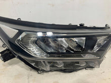 Load image into Gallery viewer, Frontscheinwerfer Toyota V 8990842020 LED Rechts Scheinwerfer Headlight SCH8176881147vb