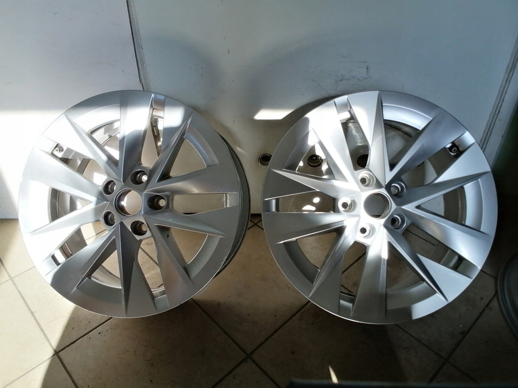 1x Alufelge 17 Zoll 7.0" 5x112 46ET Glanz Silber 5E3601025 Skoda Octavia Iv FEL5583025173my