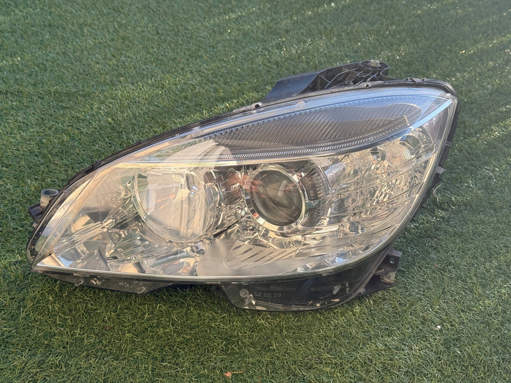 Frontscheinwerfer Mercedes-Benz W204 A2048208361 Links Scheinwerfer Headlight SCH9062334018yy