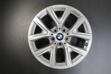 Laden Sie das Bild in den Galerie-Viewer, 4x Alufelge 17 Zoll 6.5" 5x112 39ET Glanz Silber 6856076 BMW F39 X1 F48 FEL7055351785ku