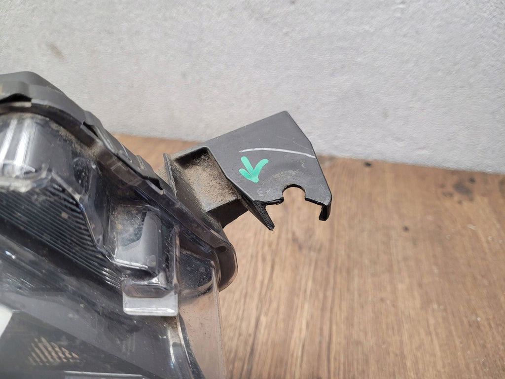 Frontscheinwerfer Toyota Avensis Rechts Scheinwerfer Headlight SCH1390601778ua