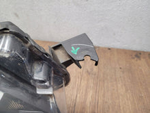 Laden Sie das Bild in den Galerie-Viewer, Frontscheinwerfer Toyota Avensis Rechts Scheinwerfer Headlight SCH1390601778ua