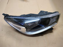 Laden Sie das Bild in den Galerie-Viewer, Frontscheinwerfer Kia Stonic 92102-H8 Rechts Scheinwerfer Headlight