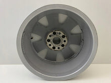 Laden Sie das Bild in den Galerie-Viewer, 1x Alufelge 16 Zoll 6.5&quot; 5x112 33ET Glanz Silber 8U0601025 Audi Q3 Rim Wheel