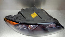 Load image into Gallery viewer, Frontscheinwerfer Volvo C70 9466358 Rechts Scheinwerfer Headlight SCH5841132230ox