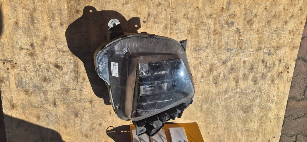 Frontscheinwerfer Hyundai Tucson N792112020 Rechts Scheinwerfer Headlight SCH5346870230hn