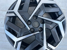Load image into Gallery viewer, 1x Alufelge 18 Zoll 7.0" 5x114.3 50ET 52910DF600 Hyundai Kona Rim Wheel FEL8806868005du