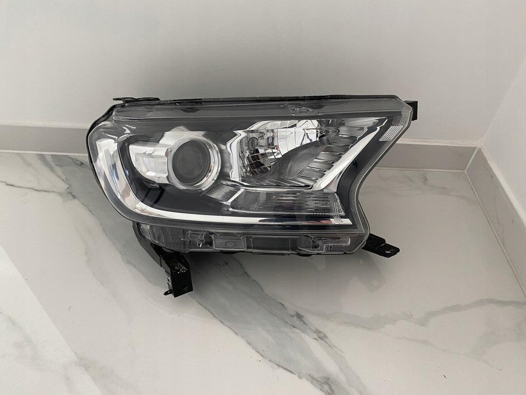 Frontscheinwerfer Ford Ranger Rechts Scheinwerfer Headlight