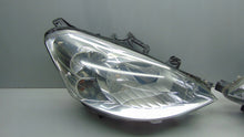 Laden Sie das Bild in den Galerie-Viewer, Frontscheinwerfer Citroën Berlingo 89318001 89317991 Ein Satz Headlight SCH8307799353cl