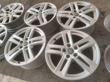 Load image into Gallery viewer, 4x Alufelge 17 Zoll 7.0" 5x112 42ET Glanz Silber 8W0601025P Audi A4 B8 Rim Wheel FEL6991222035qt